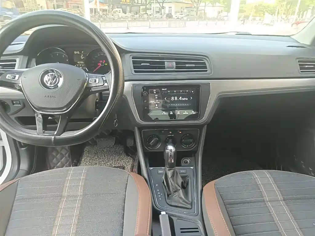 Volkswagen Lavida 2019 Lavida Start 1.5L Auto Comfort (China VI) фото 13