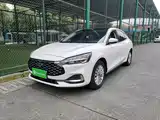 Фото 2 - Ford Focus