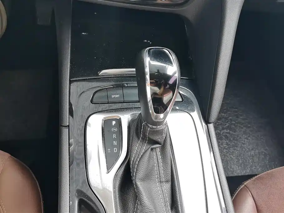 Buick Regal 2019 20T Elite China VI фото 16
