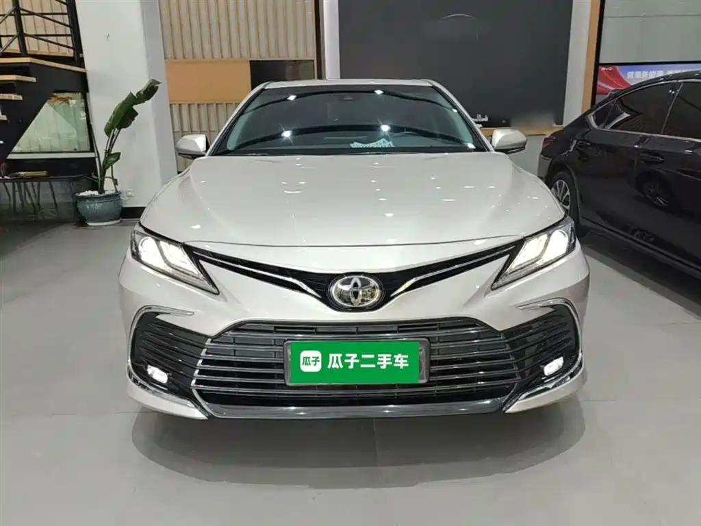 Toyota Camry 2021 2.0G Luxury Edition фото 3