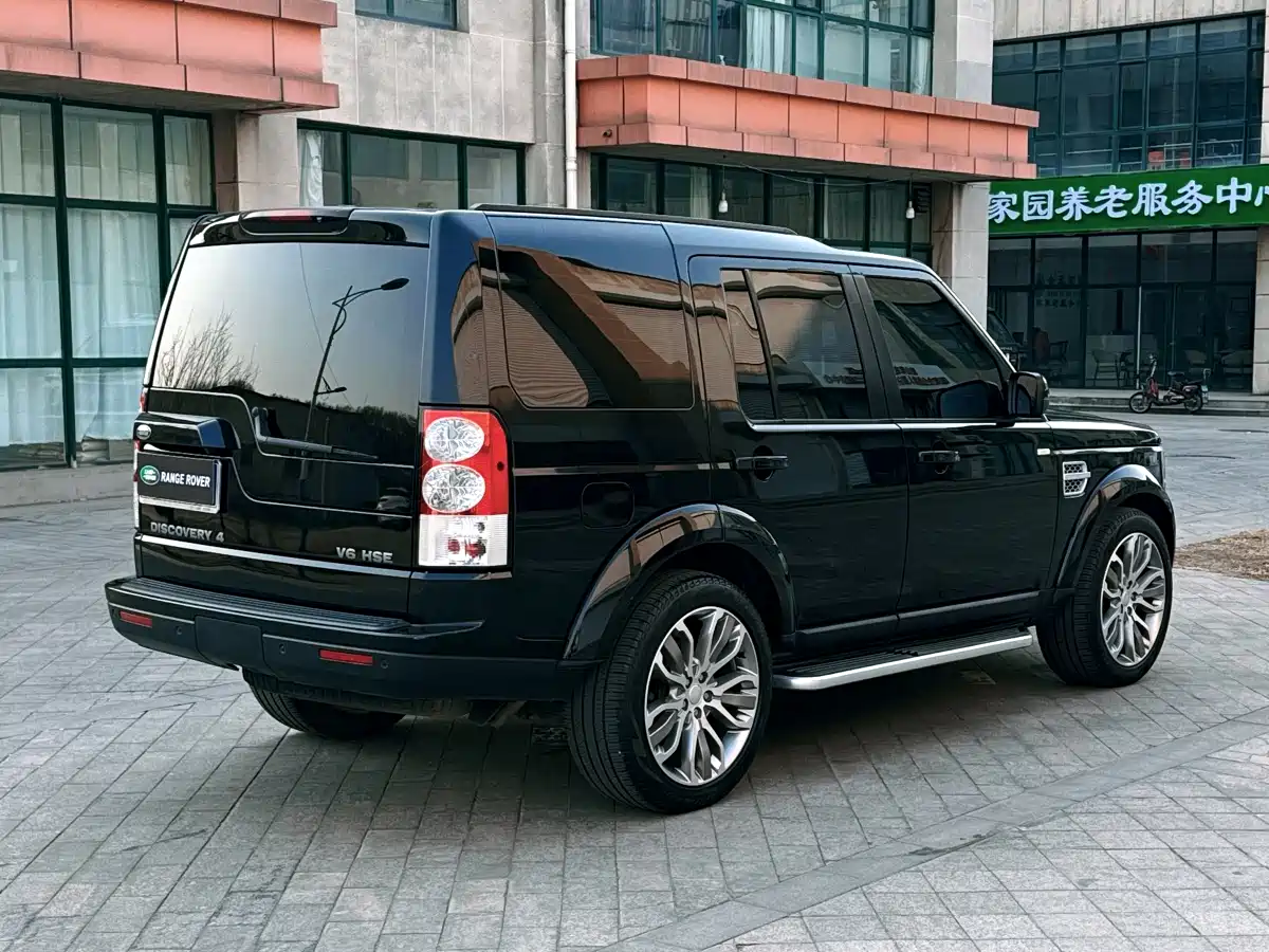 Land Rover Discovery 2011 4.0 V6 HSE фото 4