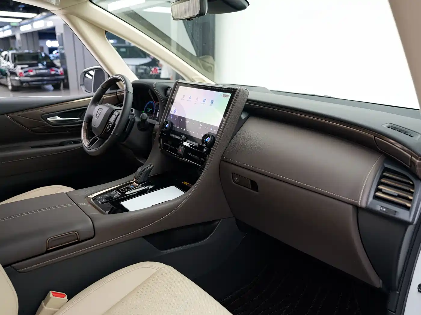 Photo 18 - Toyota Vellfire