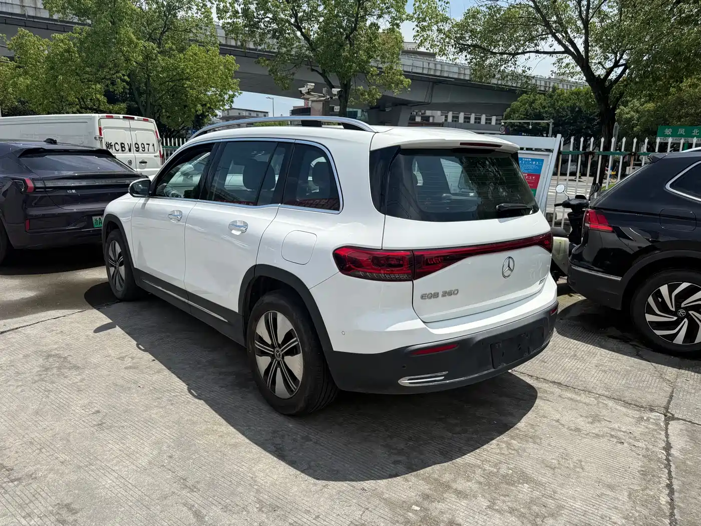 Mercedes-Benz EQB 2023 EQB 260 фото 3