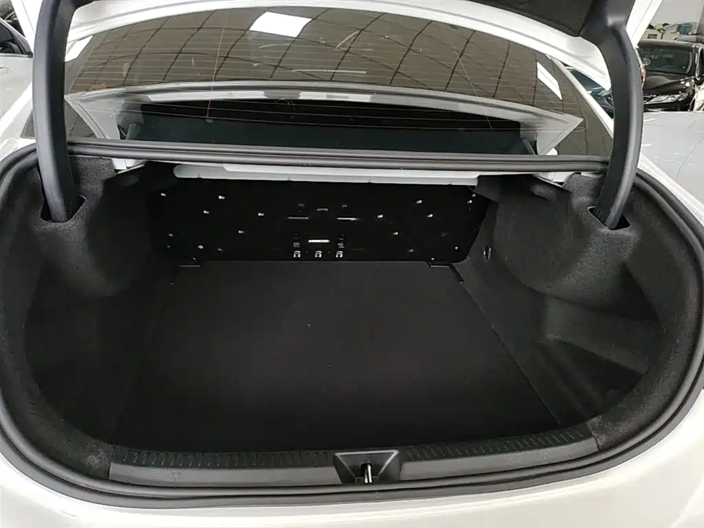 Mercedes-Benz A-Class 2024 Facelift A 200 L Fashion фото 19