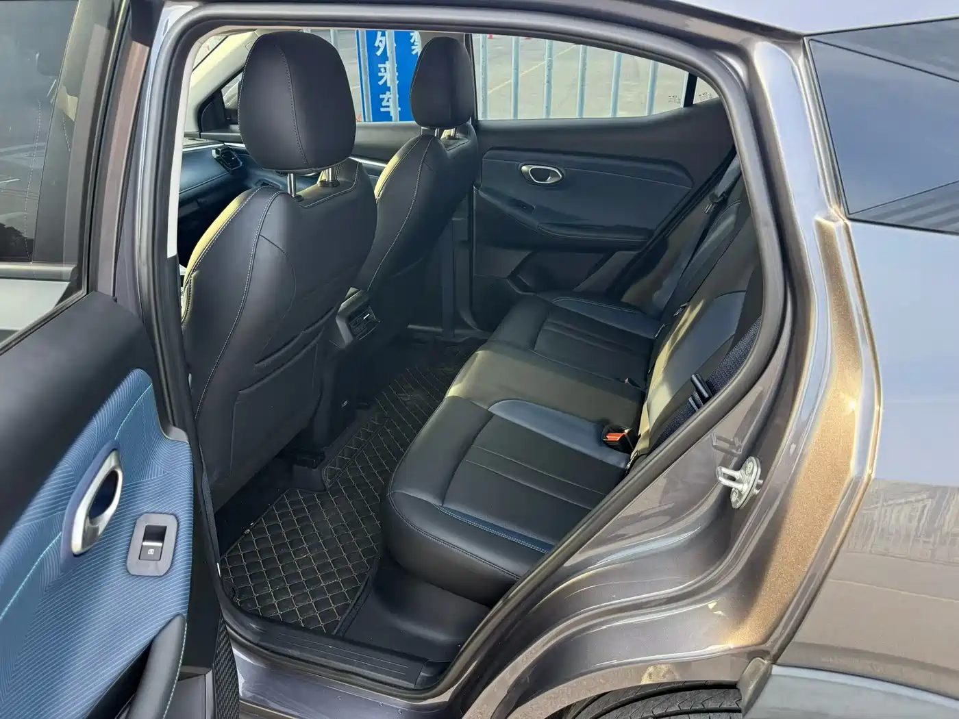 GAC Trumpchi Trumpchi GS3 2023 Shadow Speed 270T Power Acquisition Edition фото 5