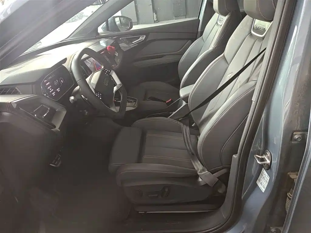 Audi Q4 e-tron 2024 40 e-tron Pioneer Edition фото 15