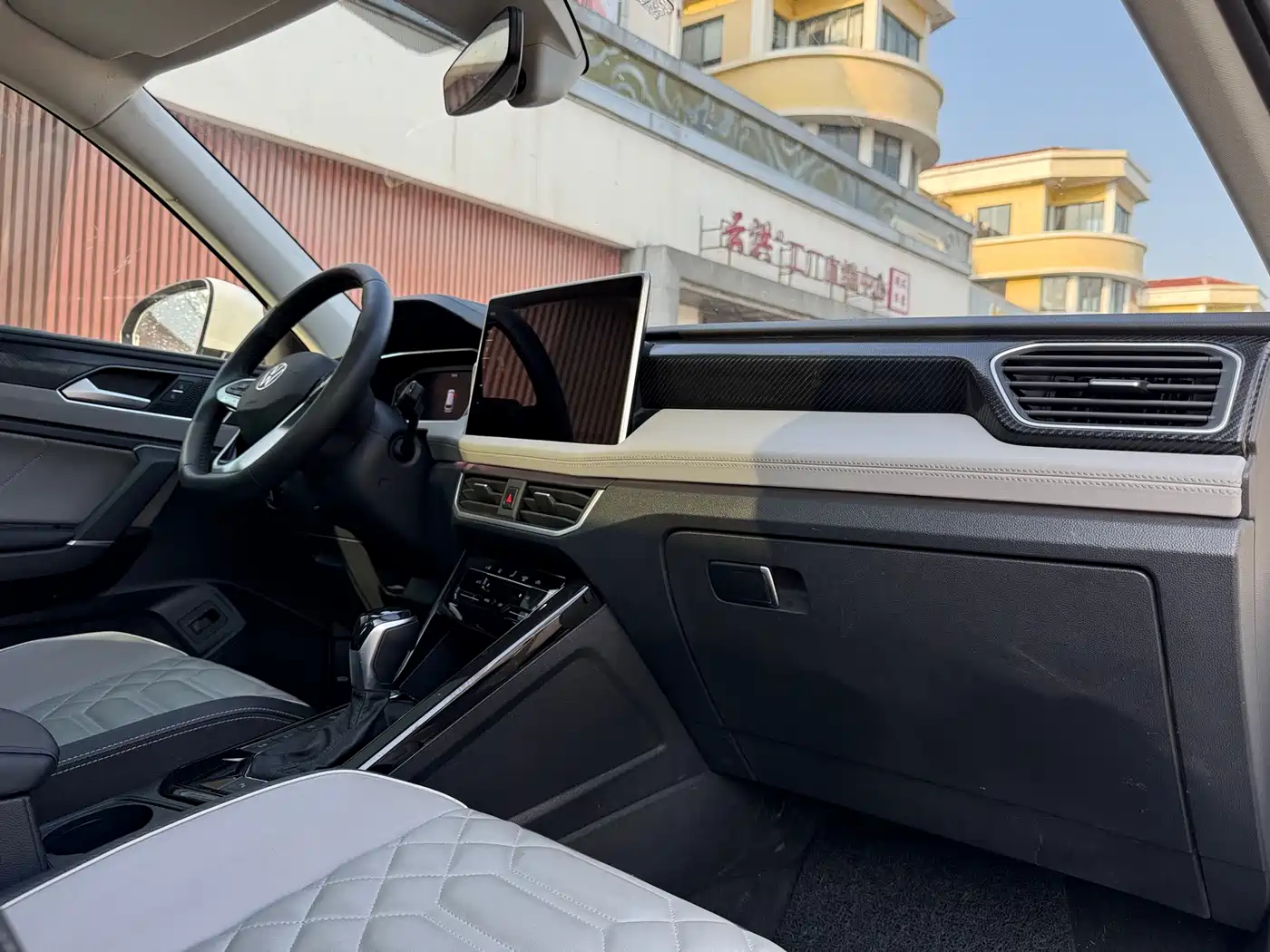 Volkswagen Tayron 2023 300TSI 2WD Luxury Plus Advanced Edition фото 10