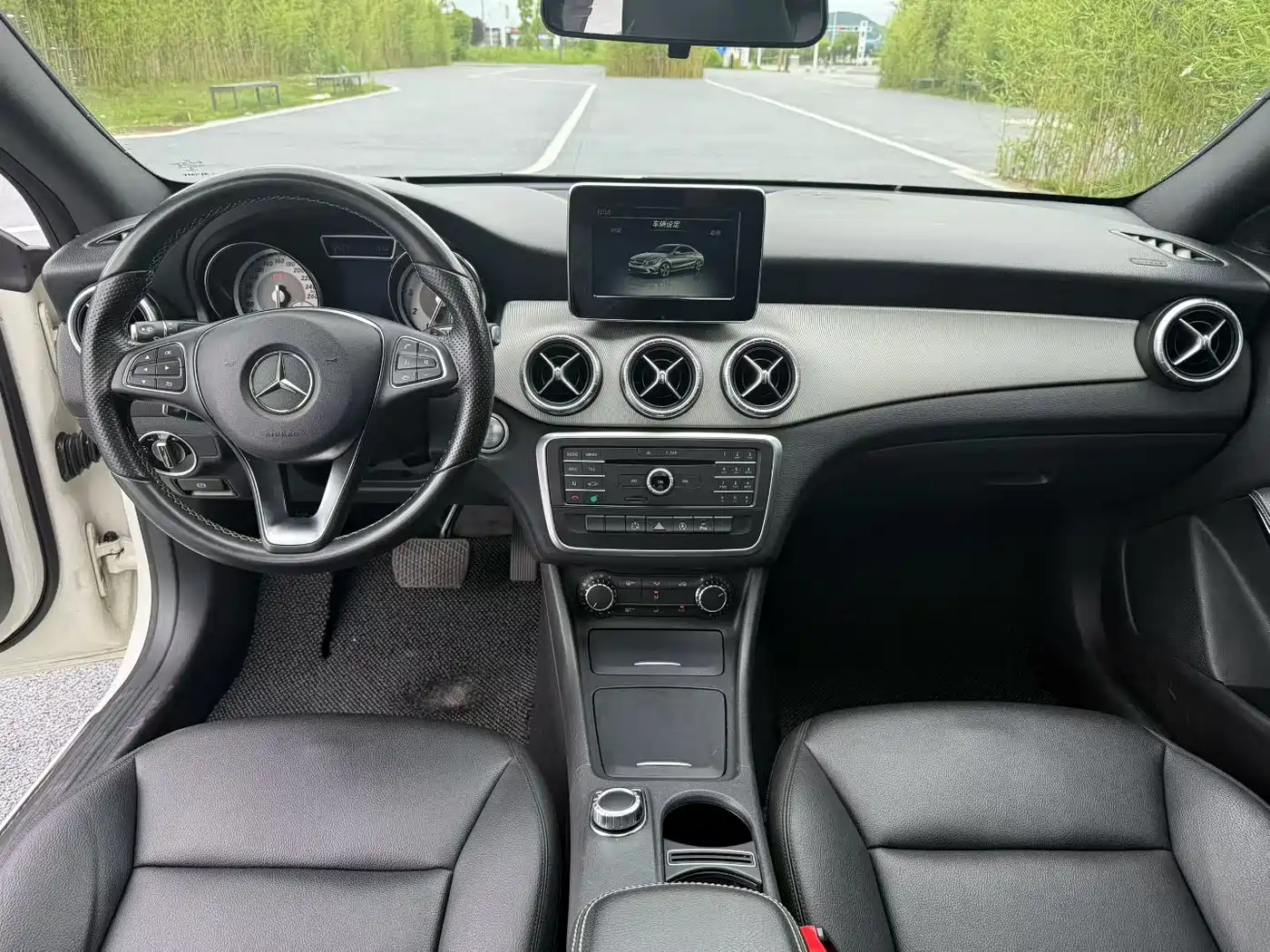 Mercedes-Benz CLA (Import) 2015 CLA 200 фото 6