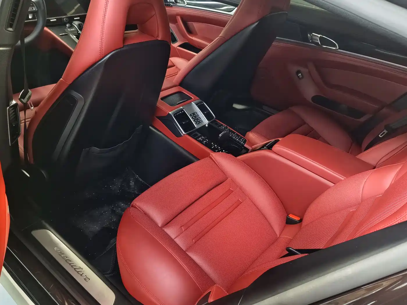 Porsche Panamera 2014 Panamera 4 Executive 3.0T фото 8