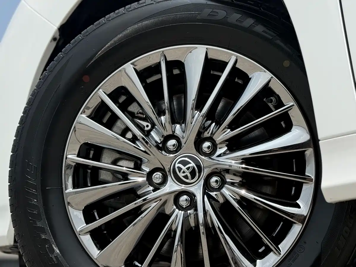 Toyota Alphard 2021 Hybrid 2.5L Ultimate фото 16