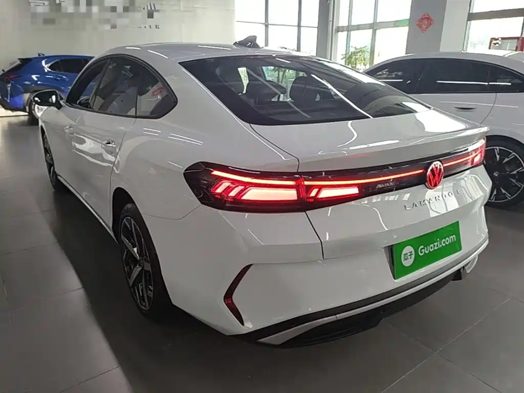 VOLKSWAGEN LINGDU