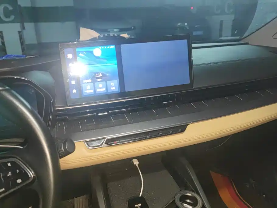 Geely Emgrand L HiP 2024 2024 Model Soaring Dragon Edition 1.5TD-DHT Pro 100KM Excellence Type