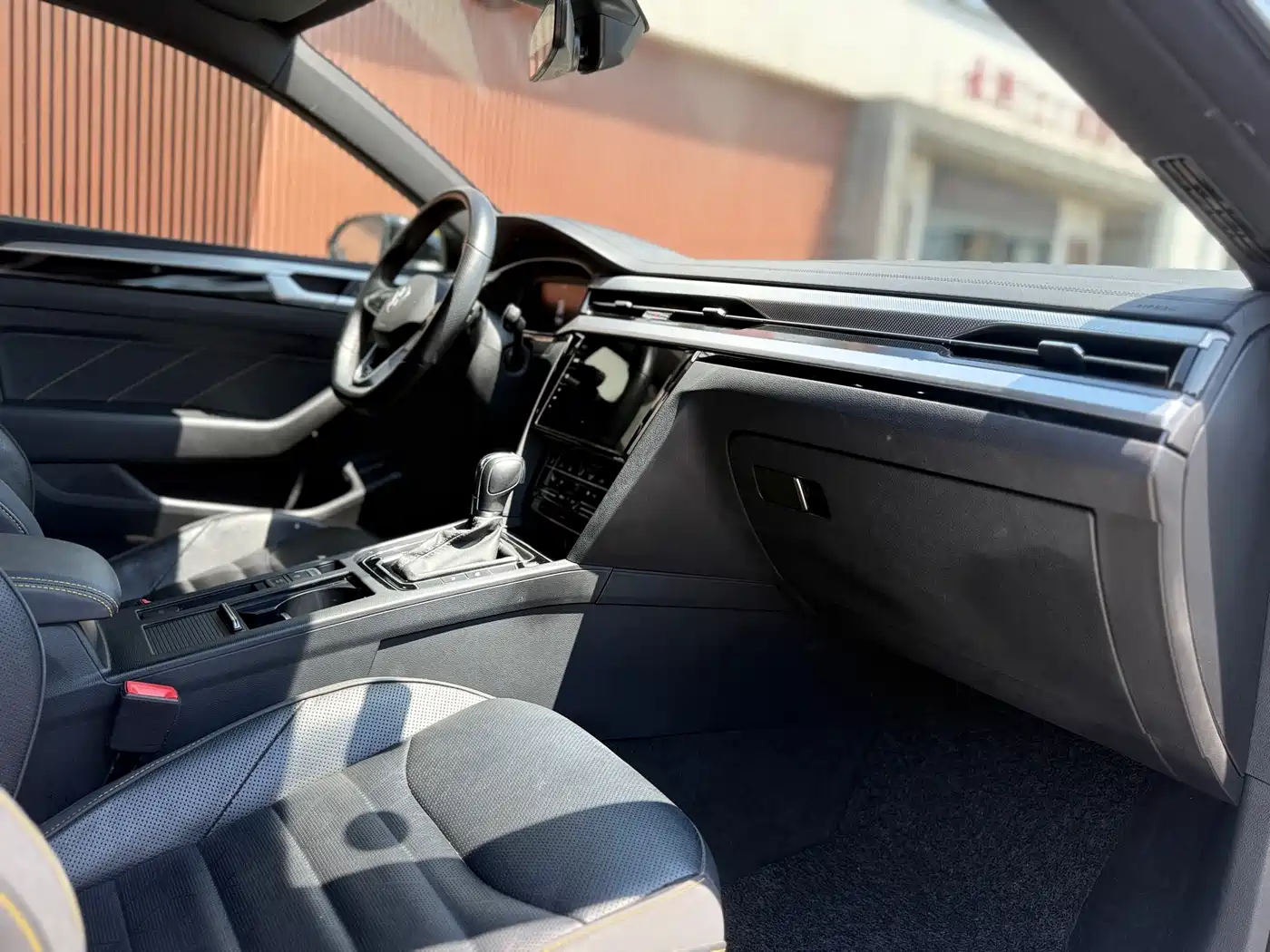 Volkswagen FAW-Volkswagen CC 2023 380TSI Eye-catching Edition фото 10