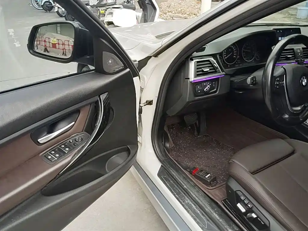 BMW 3 Series 2018 320Li Fashion Style фото 16
