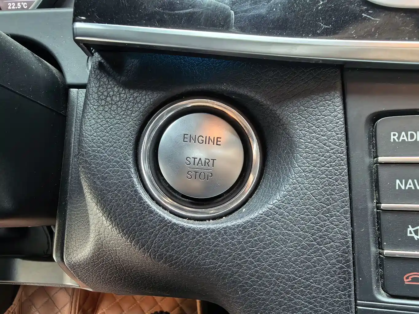 Mercedes-Benz E-Class 2015 E 180 L фото 16