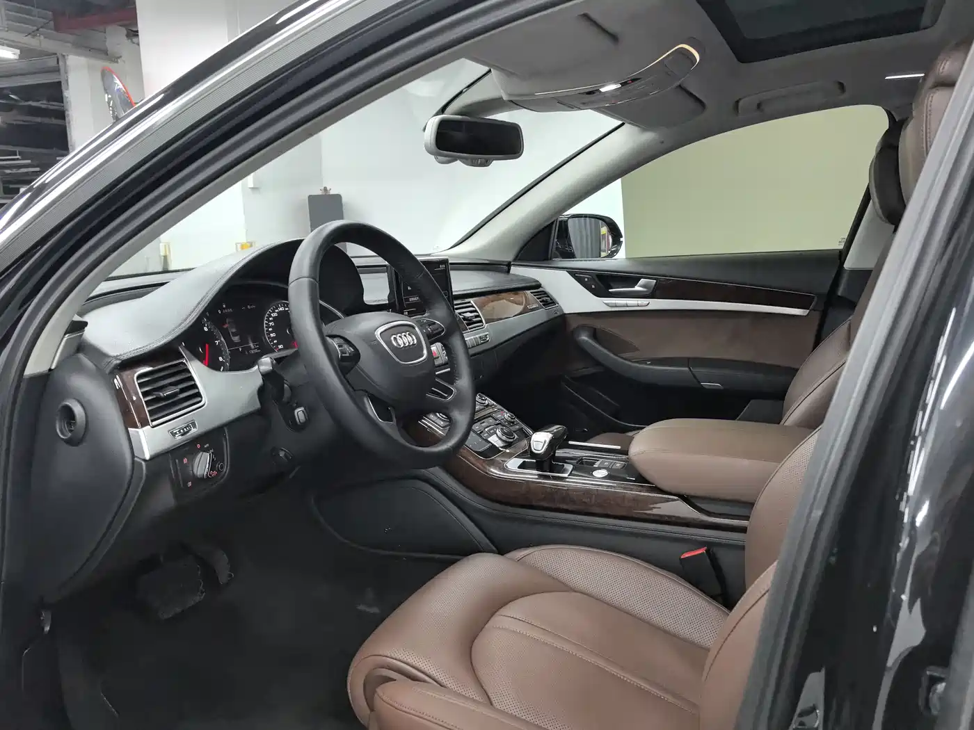 Audi A8 2011 A8L 3.0 TFSI quattro Luxury (213kW) фото 4