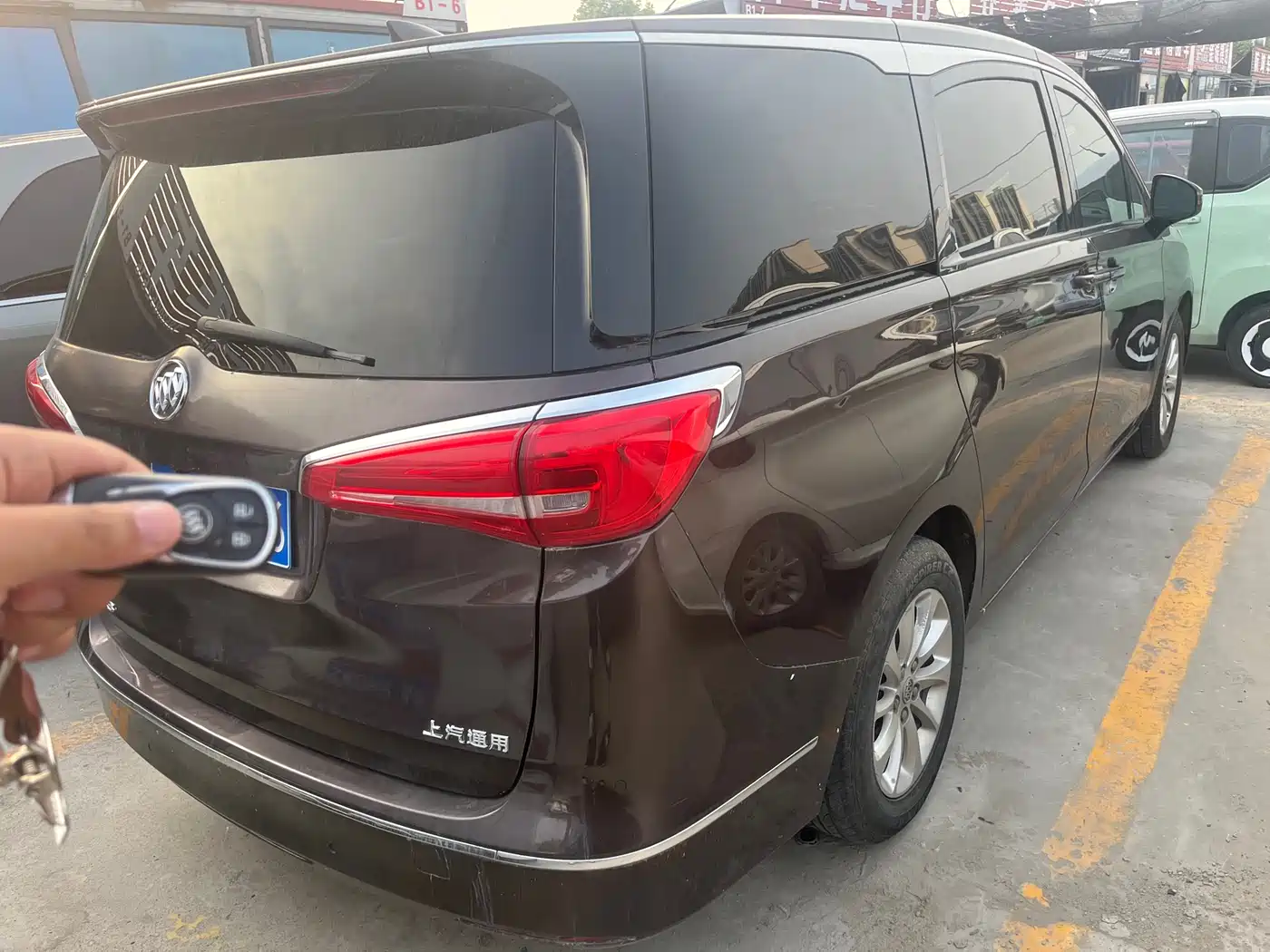 Buick GL8 2017 ES 28T Premium China V фото 8
