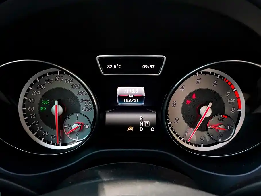 Mercedes-Benz GLA 2016 GLA 200 Dynamic фото 12