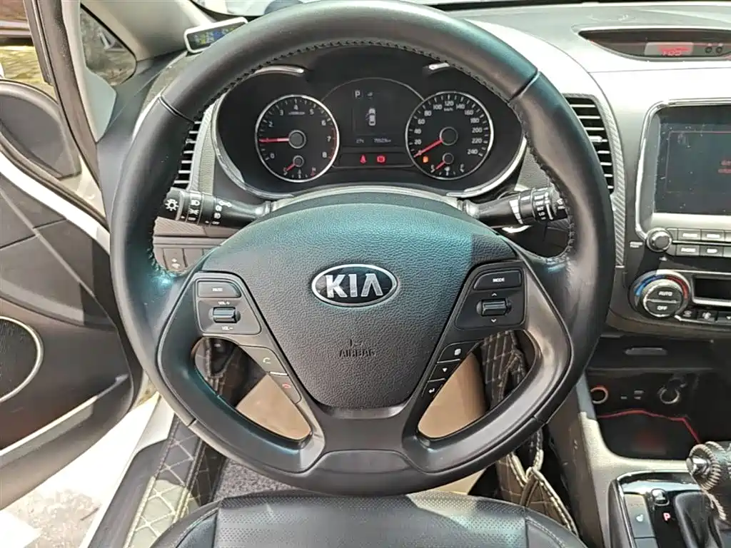 Kia K3 2017 1.6L Automatic 15th Anniversary Special GLS фото 11