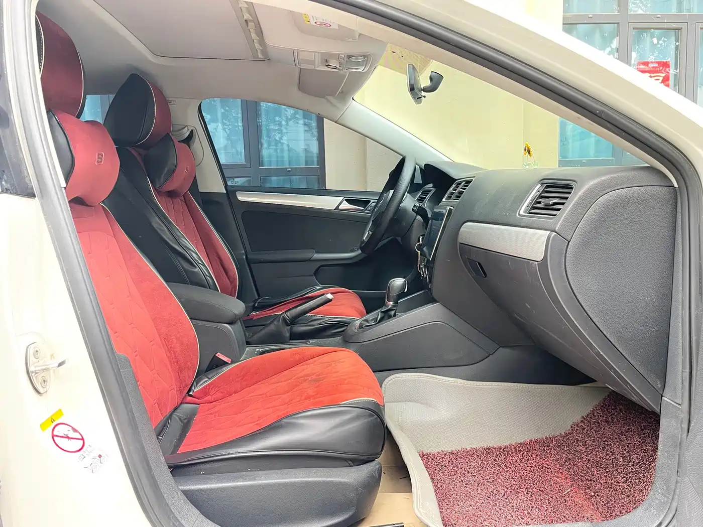 Volkswagen Sagitar 2014 Facelift 1.6L Automatic Comfort фото 11