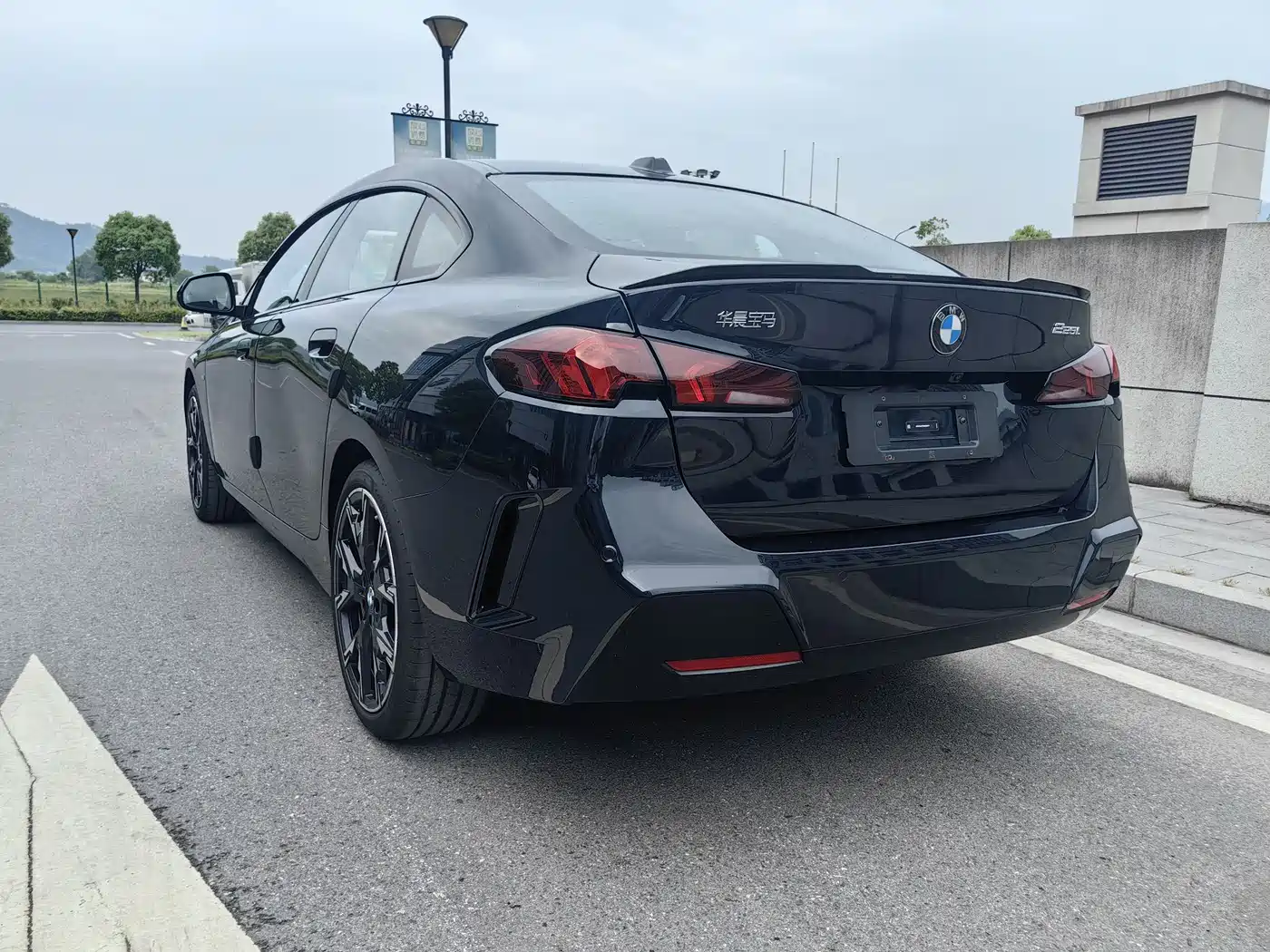 BMW 2 Series 2025 225L M Sport Moonlight Package фото 6