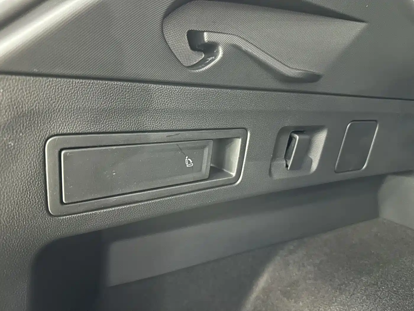 Volkswagen Tayron 2022 380TSI 4WD R-Line Smart Connect Edition фото 31