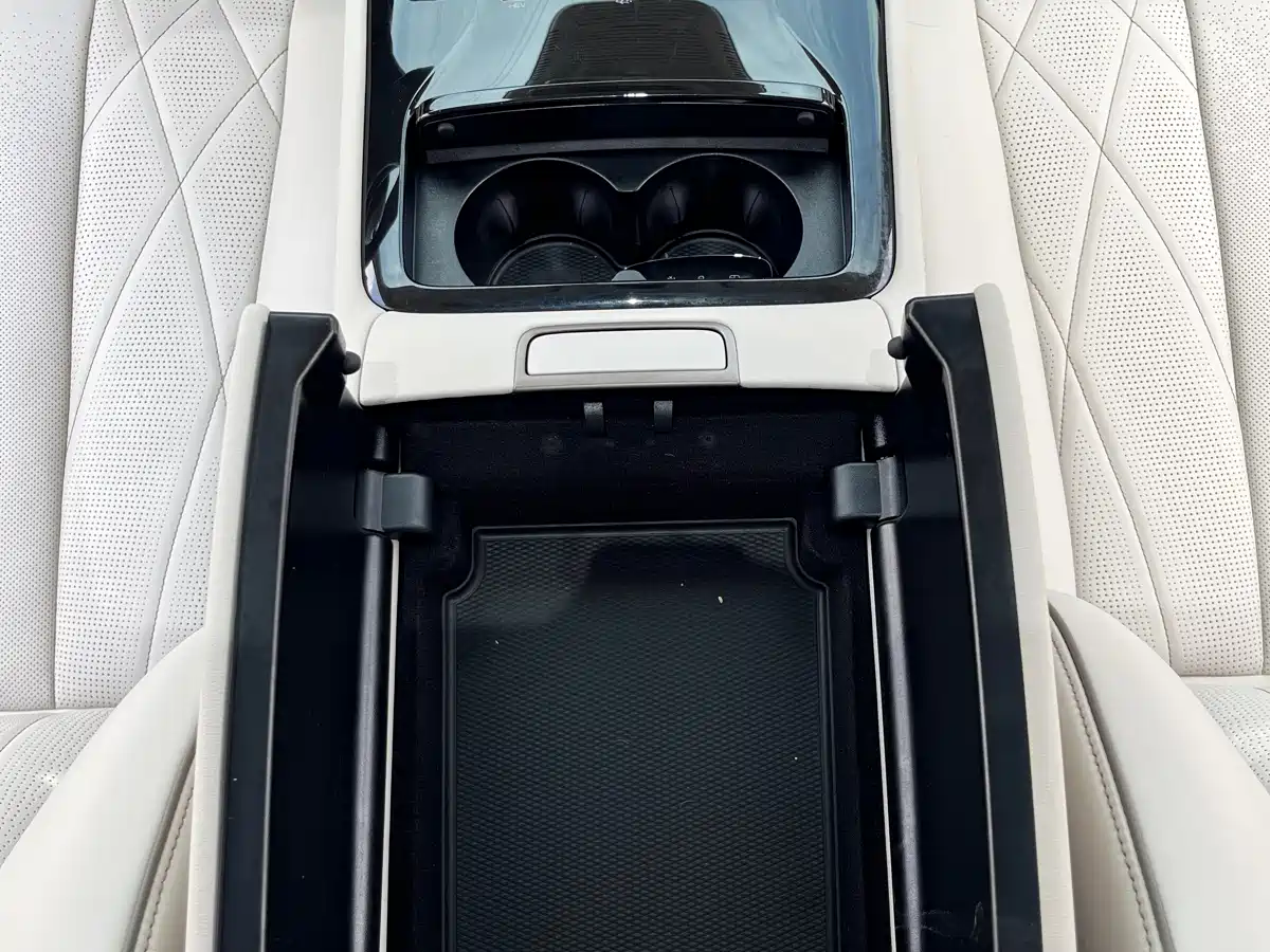 Denza D9 2022 DM-i 970 AWD Flagship фото 22