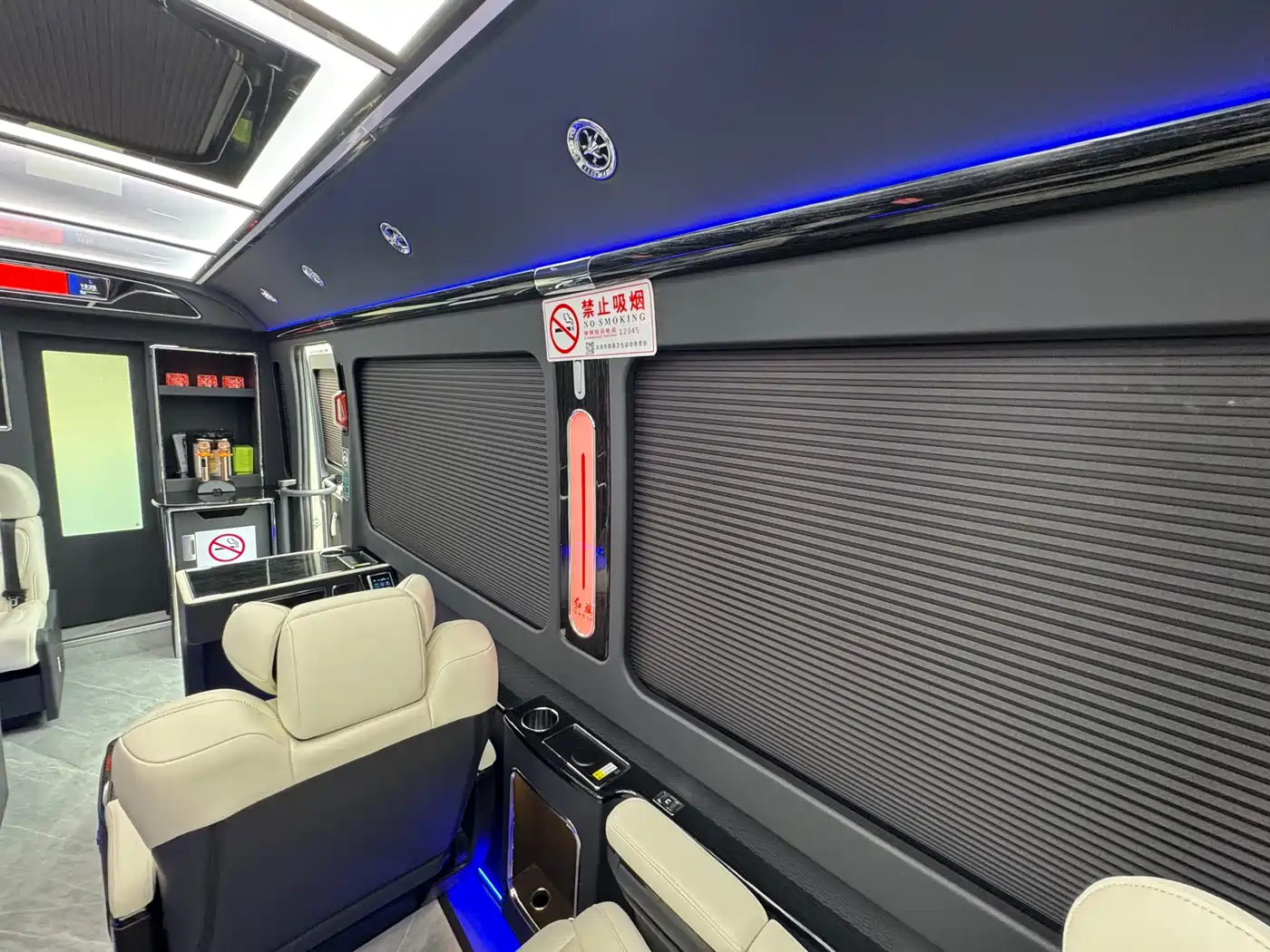 Hongqi Guoyue 2024 3.0T Flagship Edition 17-seater фото 38