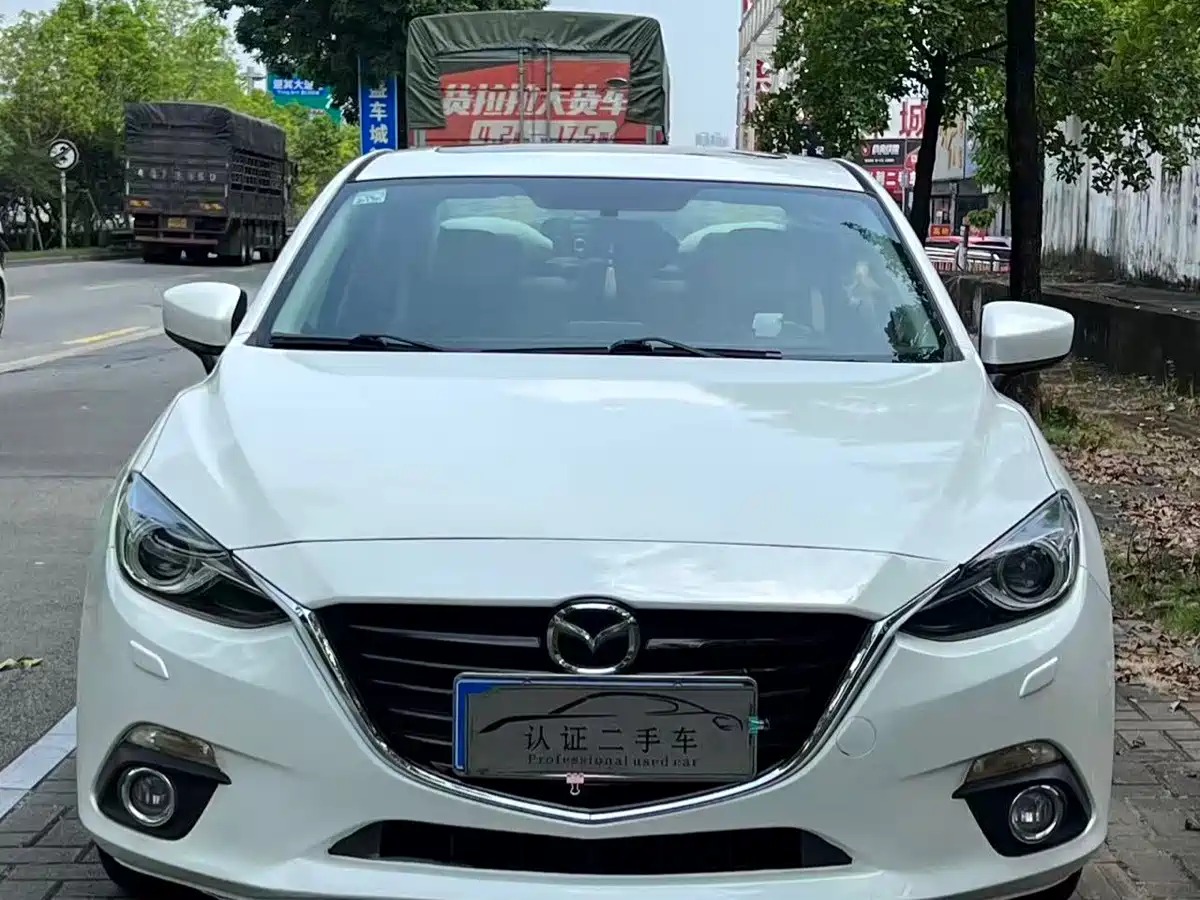Mazda Mazda3 Axela 2014 2014 Sedan 2.0L Automatic Flagship