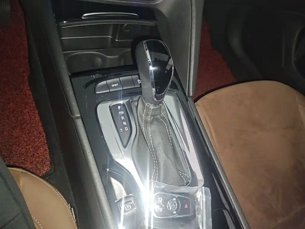 Buick Regal 2019 20T Elite China VI фото 14