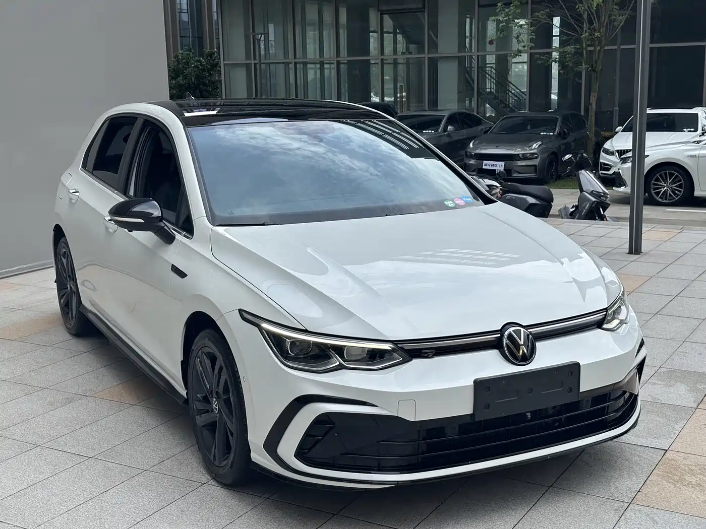 Volkswagen Golf 2023 Facelift 280TSI DSG R-Line Lite фото 4