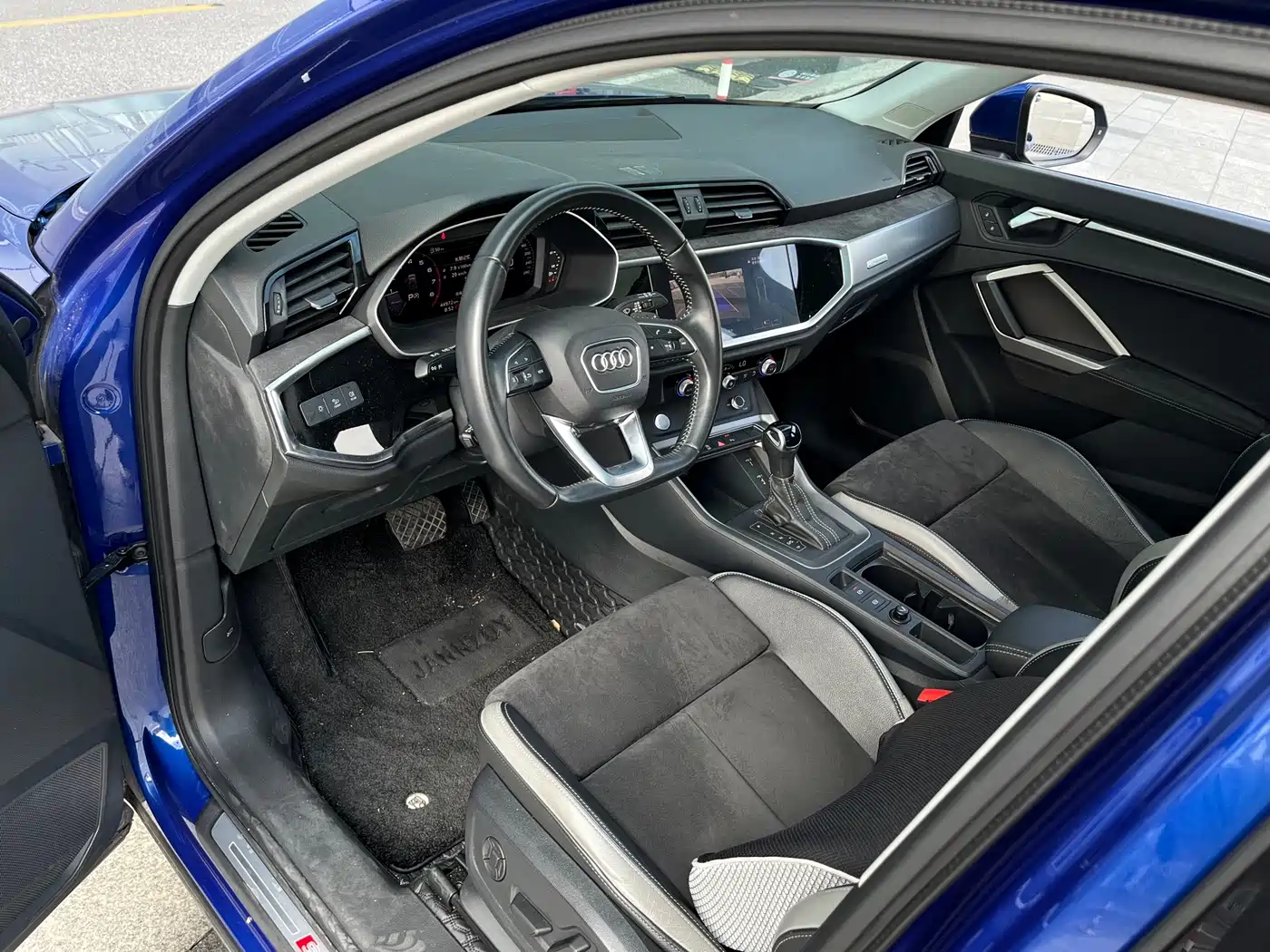 Audi Q3 2019 40 TFSI Fashion Dynamic фото 10