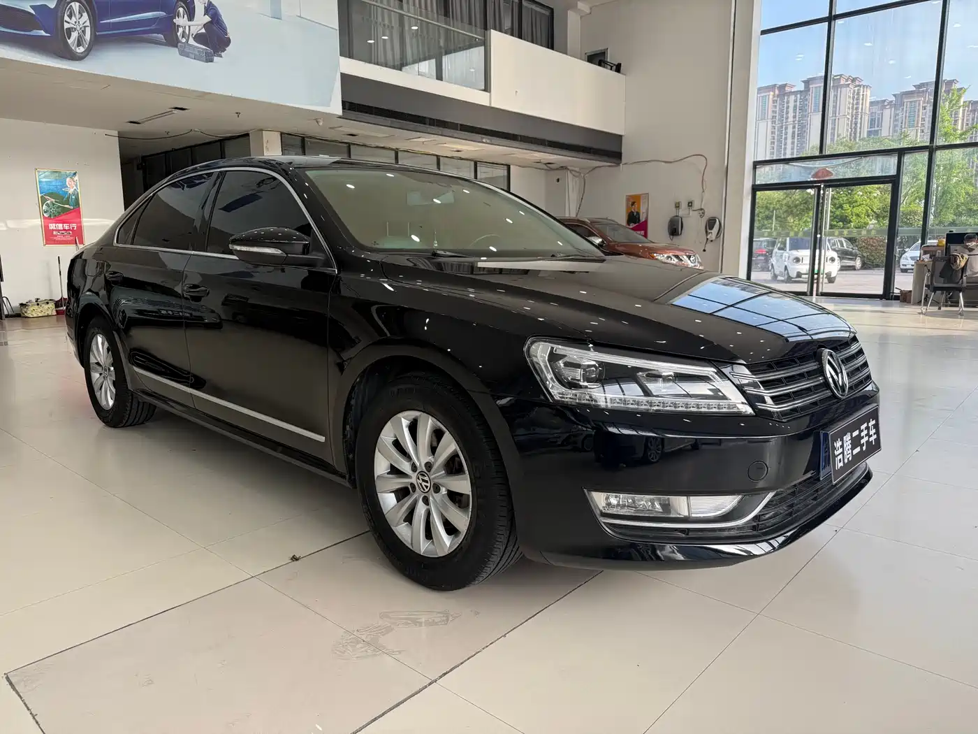 Volkswagen Passat 2014 1.8TSI DSG Luxury Edition фото 7