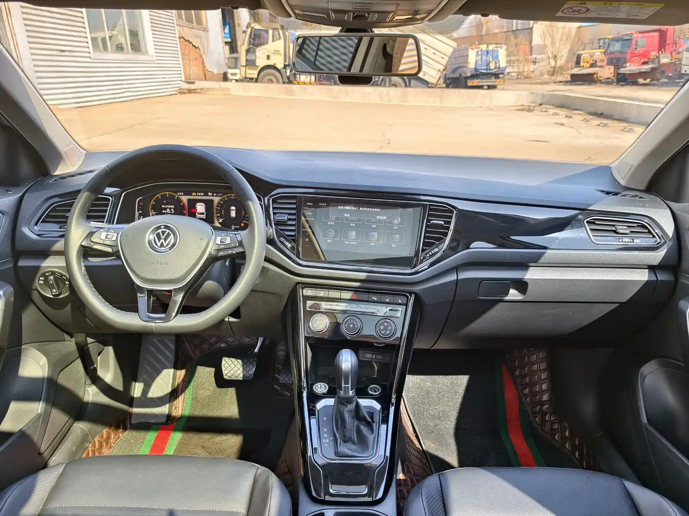 VOLKSWAGEN T ROC EXPLORING SONGS