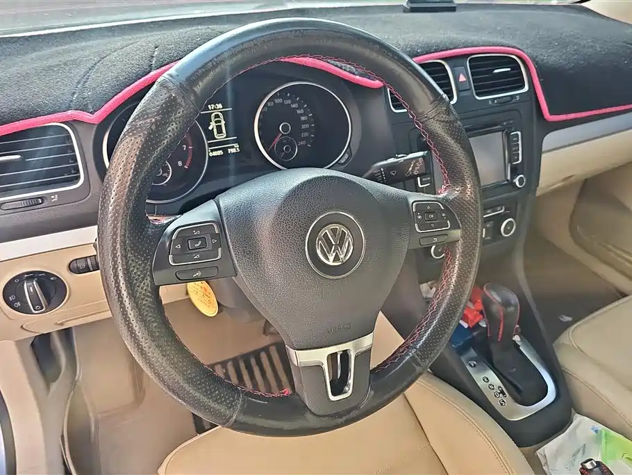 Volkswagen Golf 2012 1.4TSI Automatic Luxury фото 15