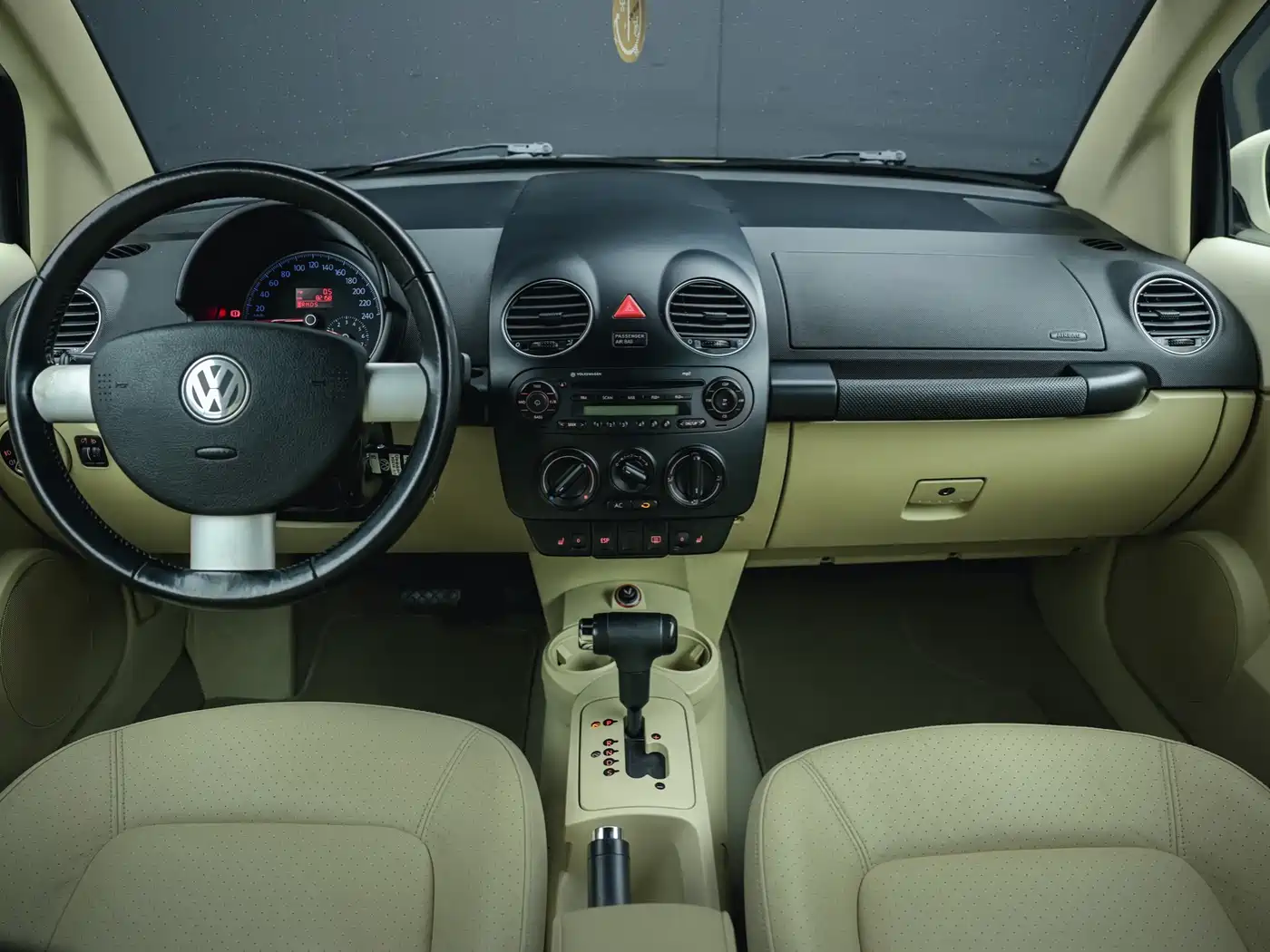 Volkswagen Beetle 2010 2009 2.0 AT Top Convertible