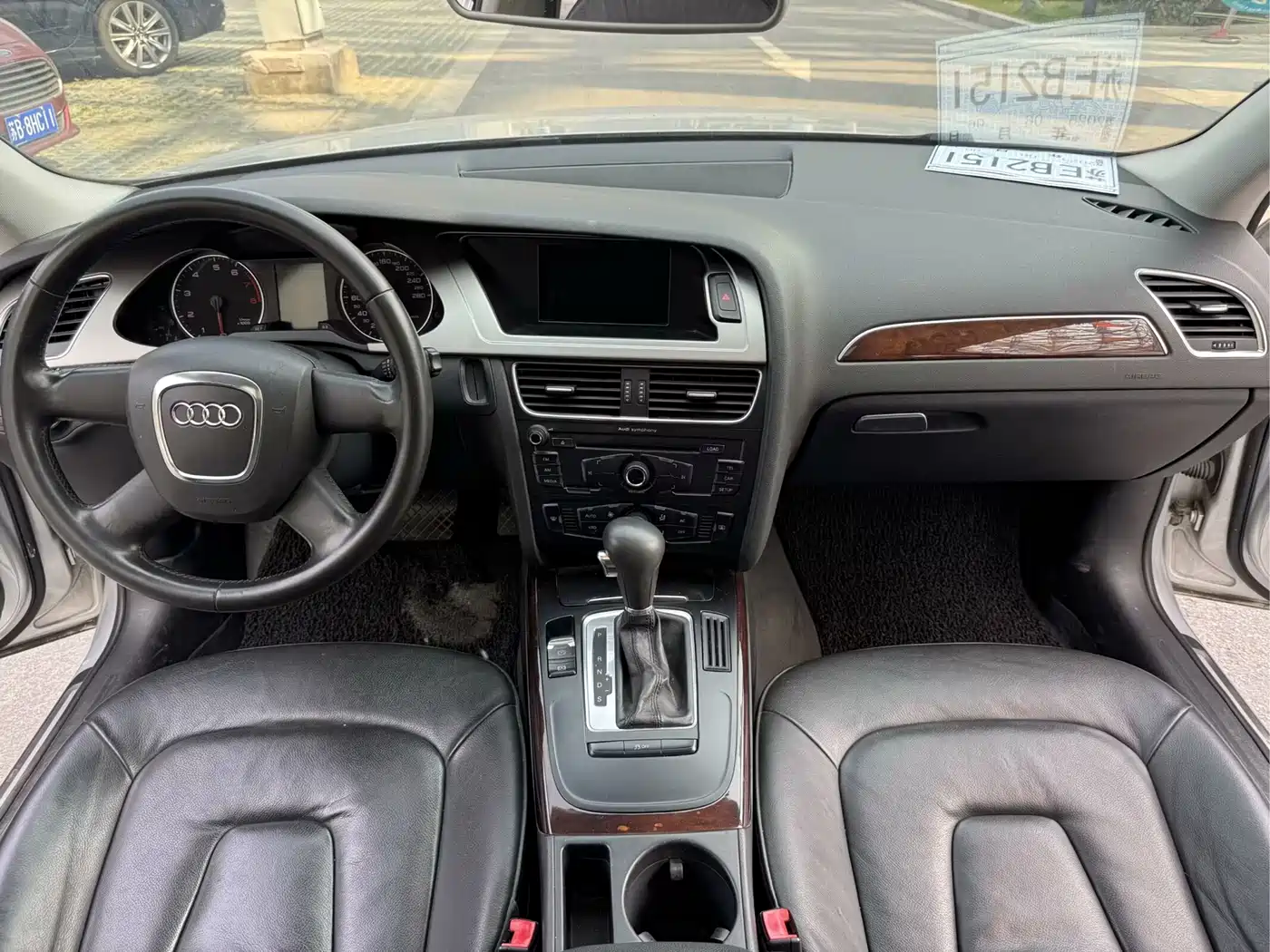 Audi A4L 2011 2.0 TFSI Standard фото 9