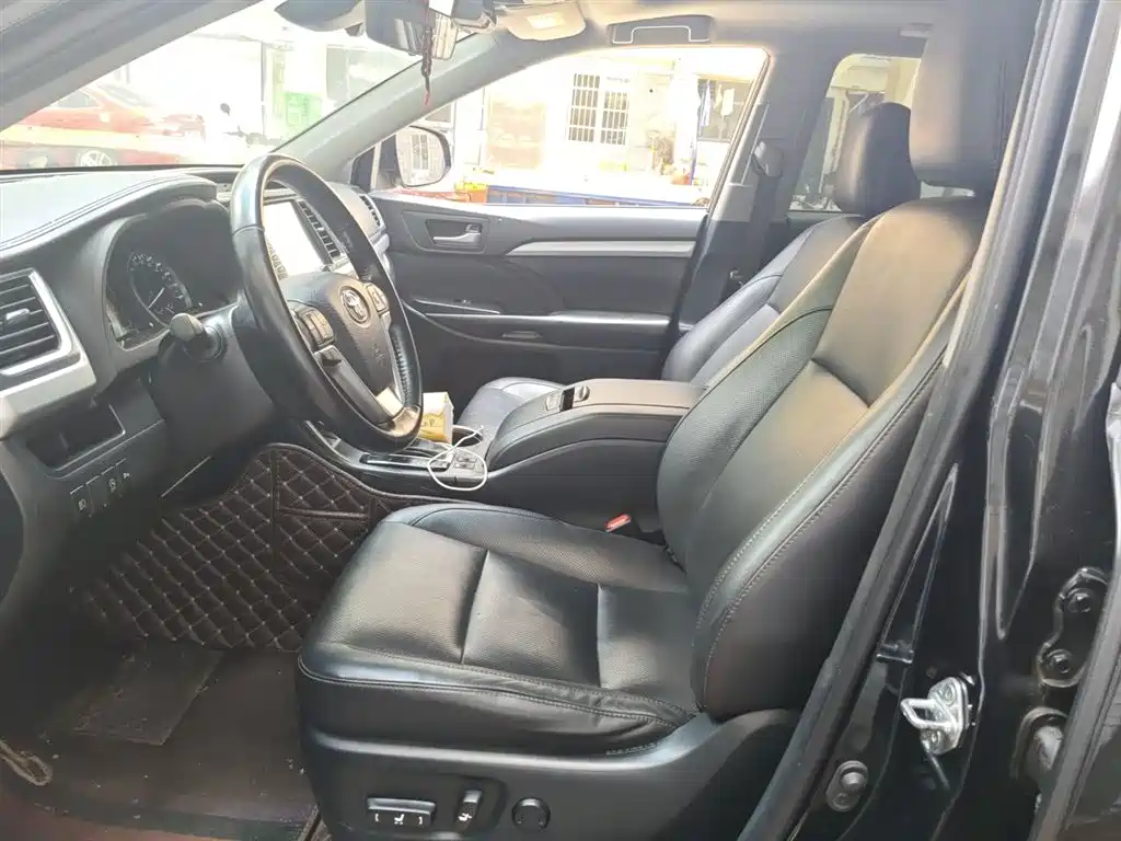 Toyota Highlander 2018 2.0T 4WD Luxury 7-seater China VI фото 8