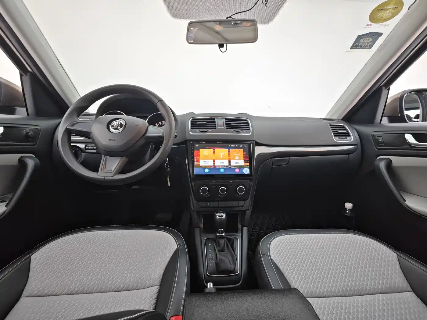 Škoda Yeti 2017 TSI280 DSG Advance фото 9
