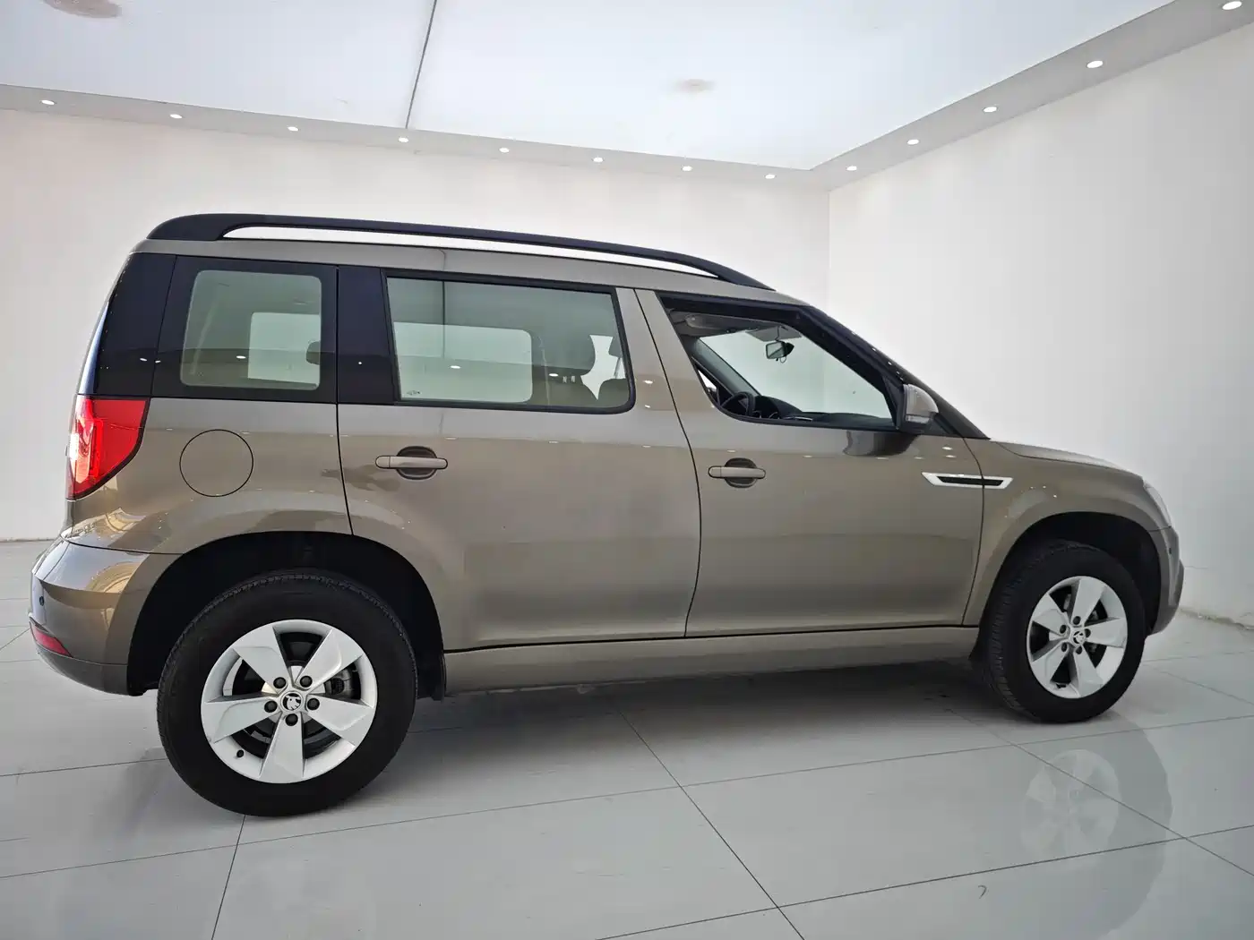 Škoda Yeti 2017 TSI280 DSG Advance фото 25