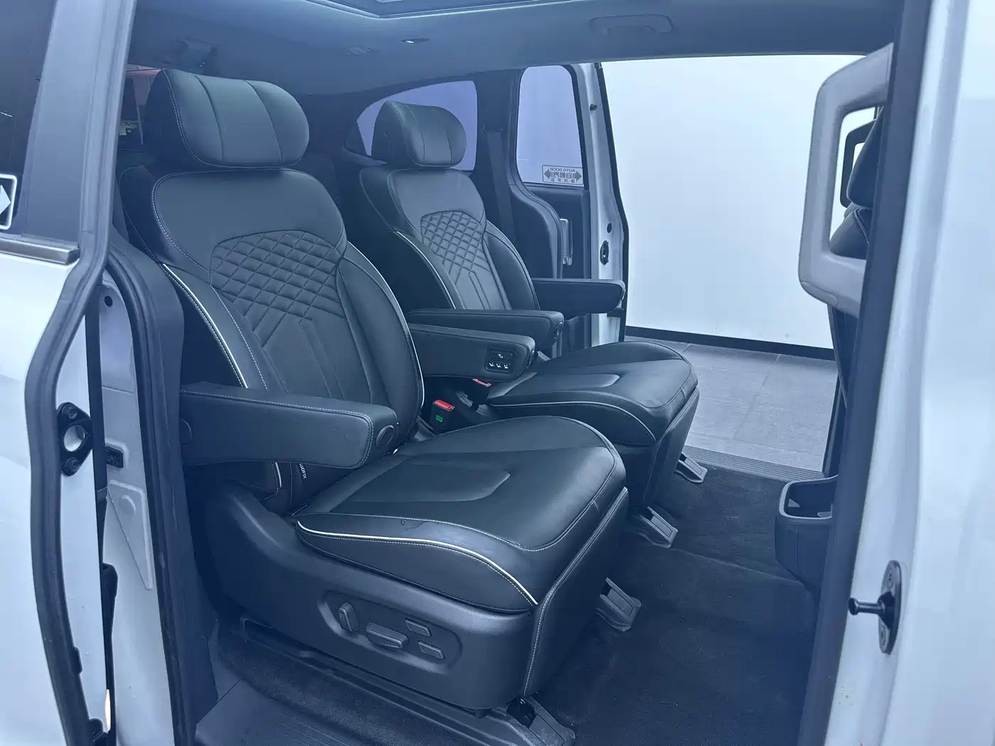 Hyundai Kustu 2025 2024 270TGDi TOP Smart Love Flagship Edition