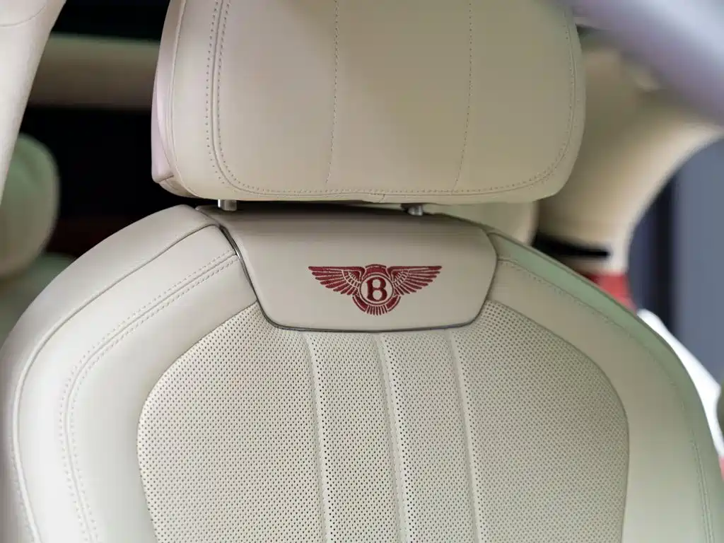 Bentley Flying Spur 2023 2024 4.0T V8 Standard Edition