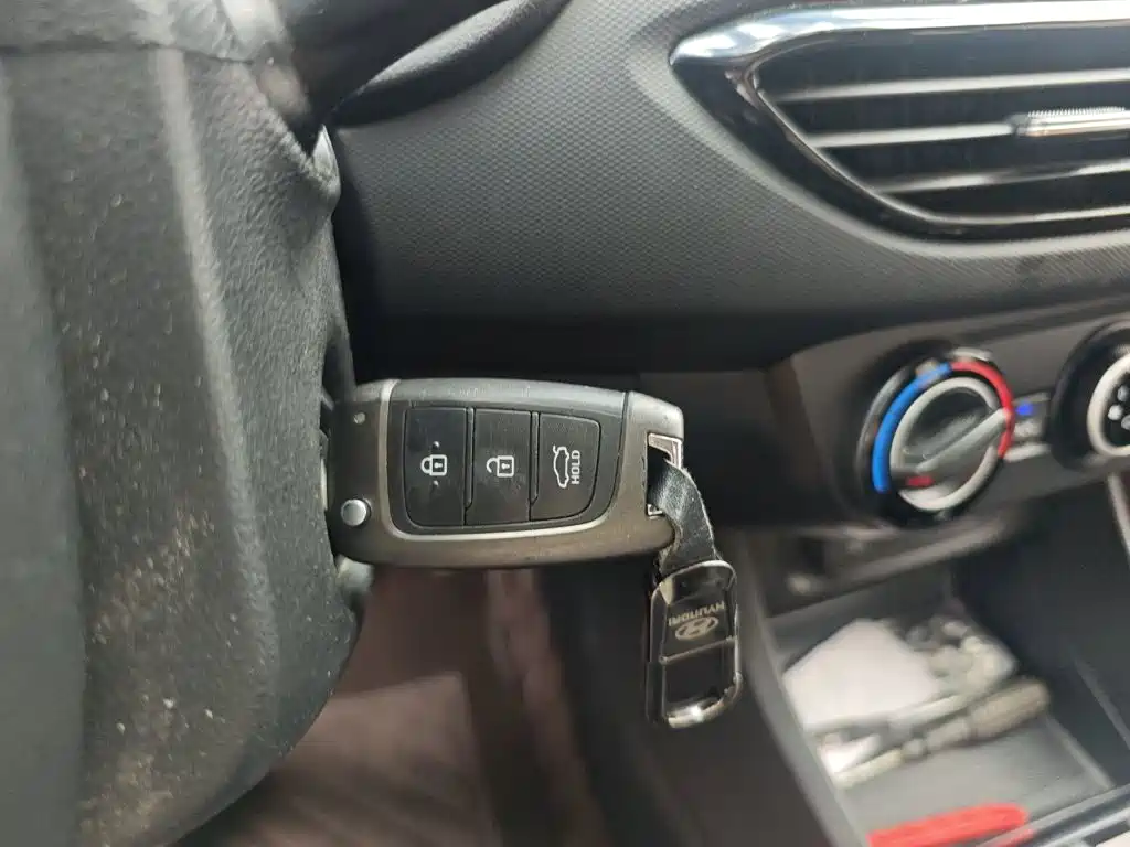 Фото 12 - Hyundai Elantra
