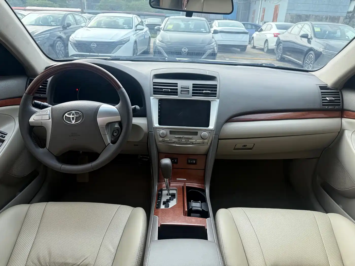 Toyota Camry 2013 200G Classic Luxury Edition фото 7