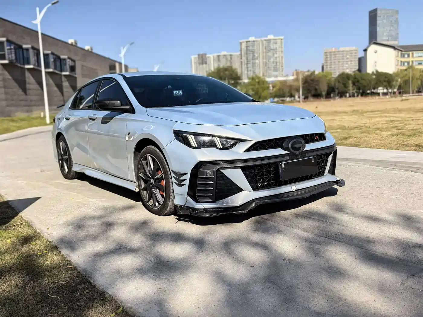 GAC Trumpchi Trumpchi Emkoo 2022 270T DCT J16 R-style Track Edition фото 3