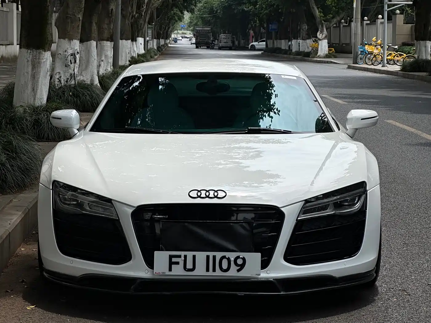Audi R8 2014 4.2 FSI quattro фото 2