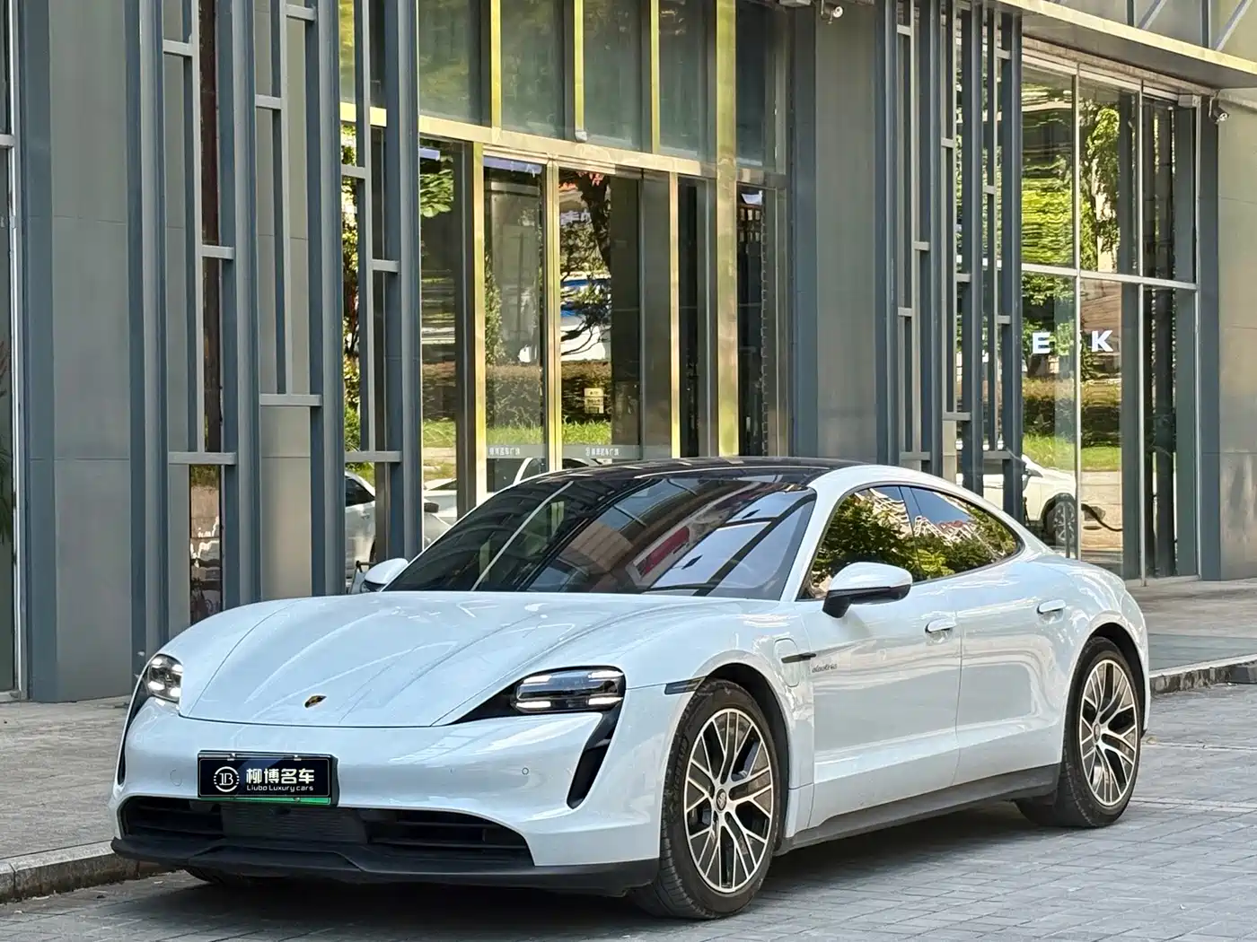 Porsche Taycan 2021 2020 Taycan