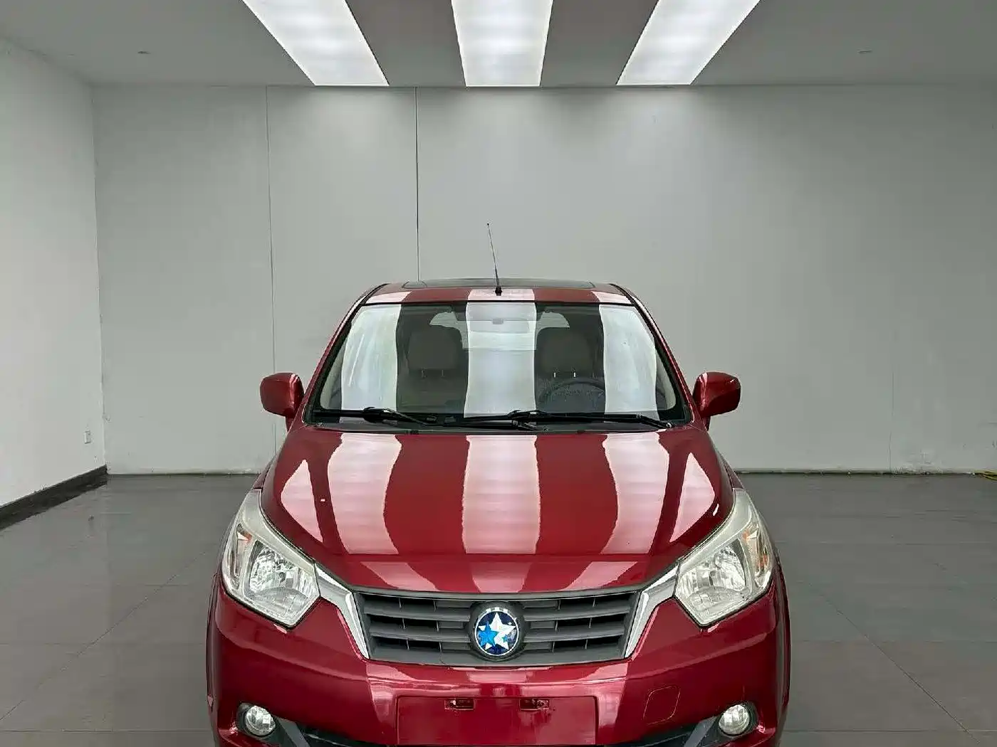 Venucia R50 2013 2013 1.6L Automatic Luxury Edition