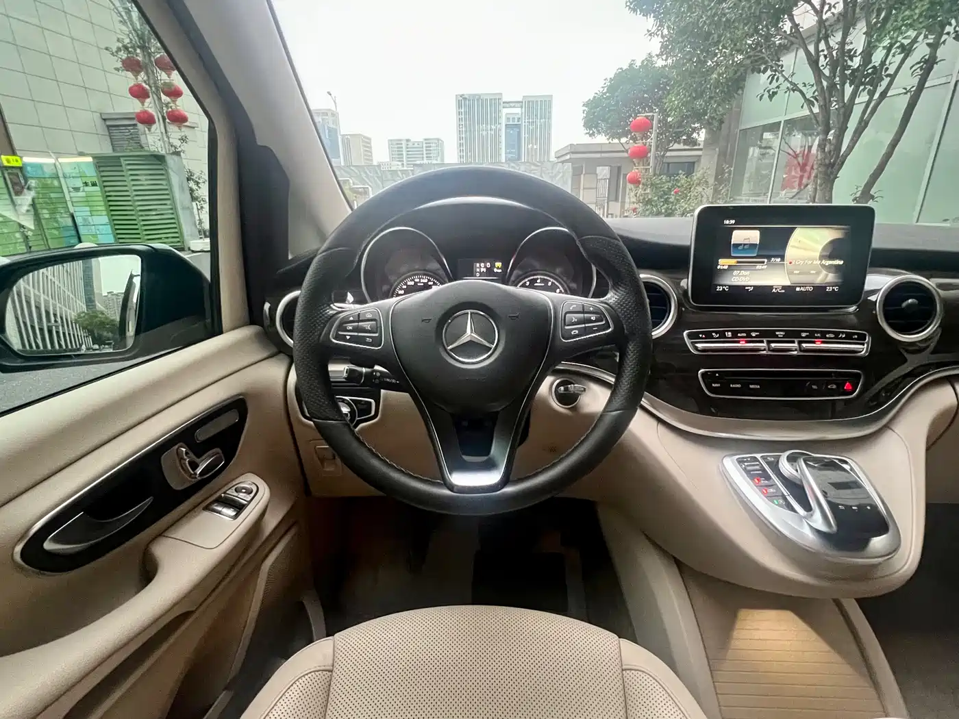 Mercedes-Benz V-Class 2017 Model V 260 Pilot Edition фото 15