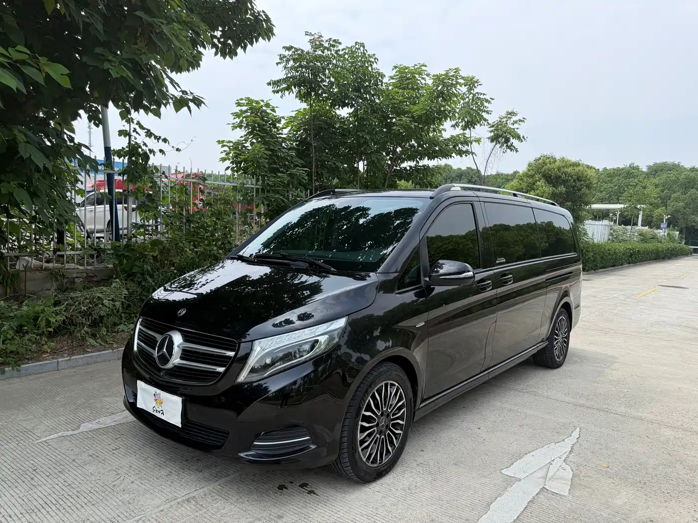 Mercedes-Benz V-Class 2017 Model V 260 L Premium Extended Edition